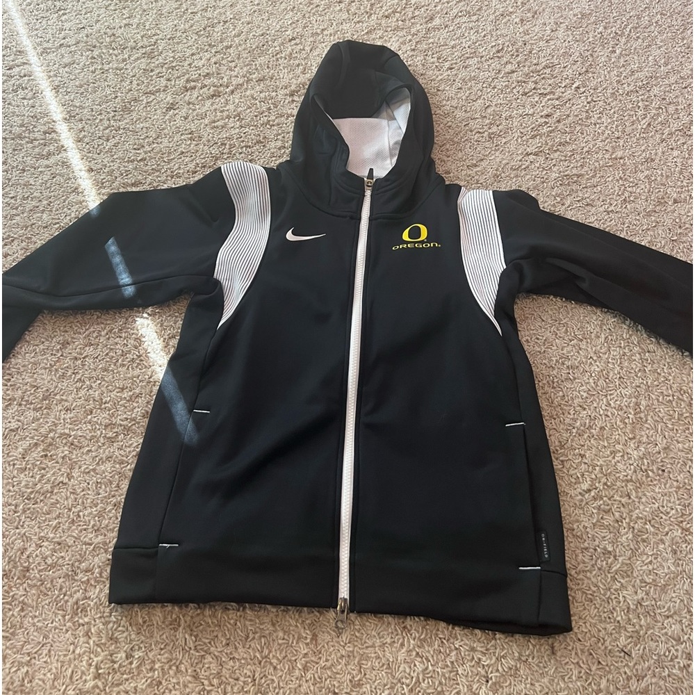 Oregon Duck full zip jacket. Never worn. From pet friendly home